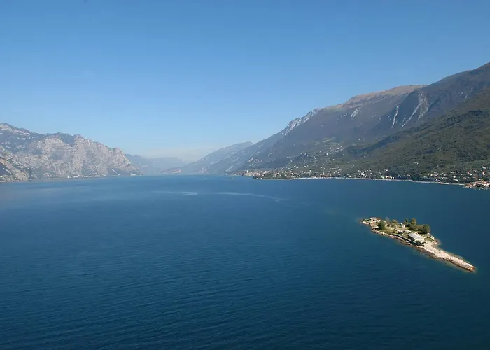 Beatrice Brenzone sul Garda